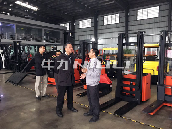 介紹全系列叉車產(chǎn)品